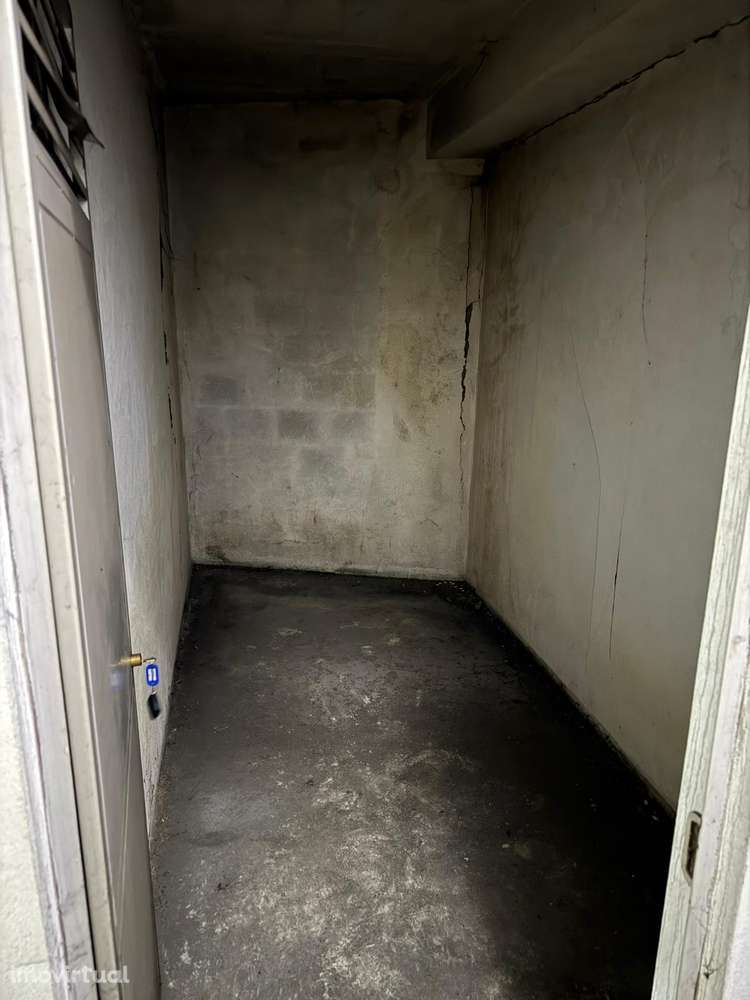 Arrecadação - 9m2 - Arrenda-se Vila Nova de Famalicão - Grande imagem: 2/4