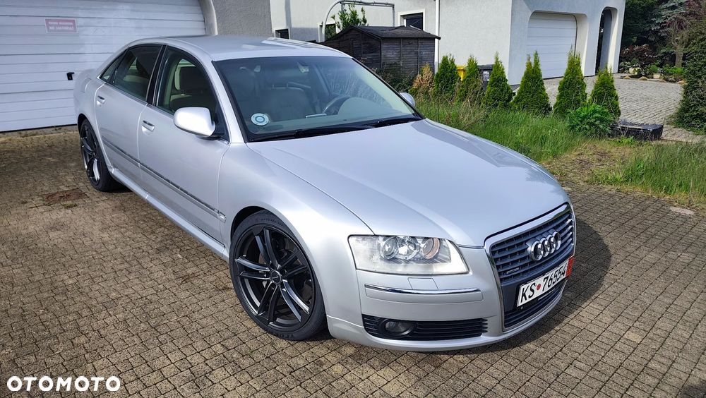 Audi A8 4.2 Quattro - 24