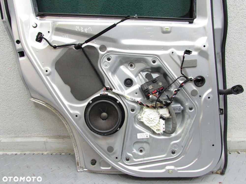 SKODA YETI LIFT 12-17 DRZWI TYL LEWA STRONA KOMPLETNE Z SZYBA ZAMKIEM LA7W - 8