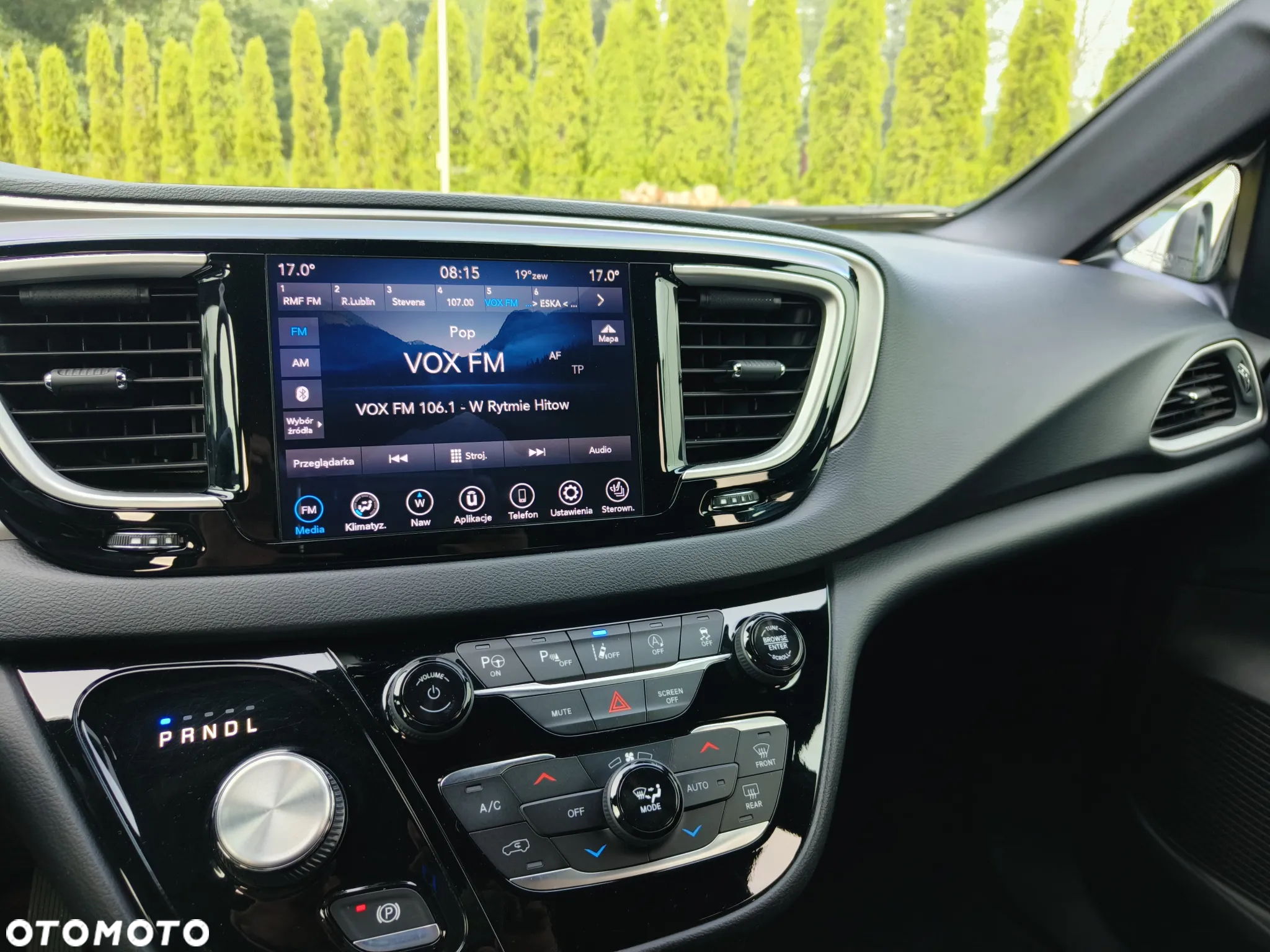 Chrysler Pacifica - 29