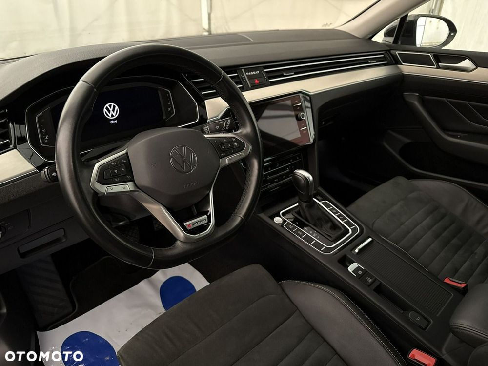 Volkswagen Passat - 14