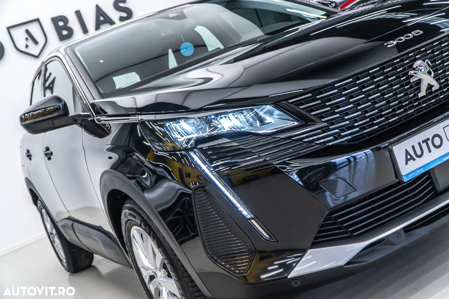 Peugeot 3008 PureTech 130 Stop & Start GPF EAT8 Allure - 29