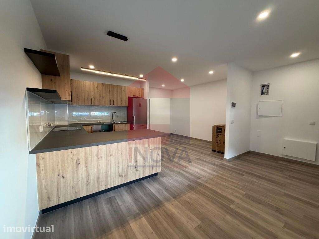 Apartamento T2 NOVO, Vila Verde - Grande imagem: 3/23