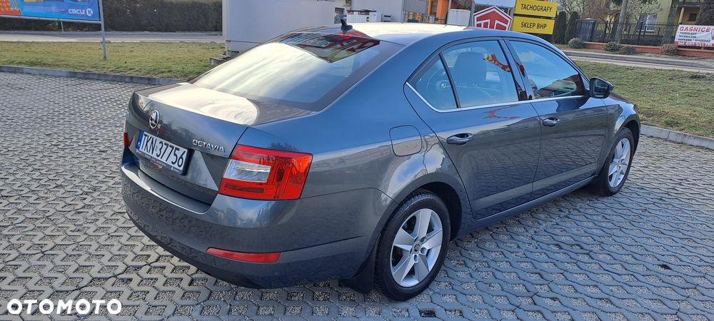 Skoda Octavia 2.0 TDI Style - 4