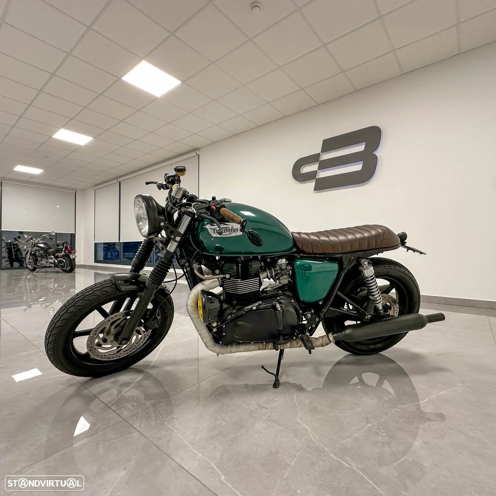 Triumph Bonneville - 4