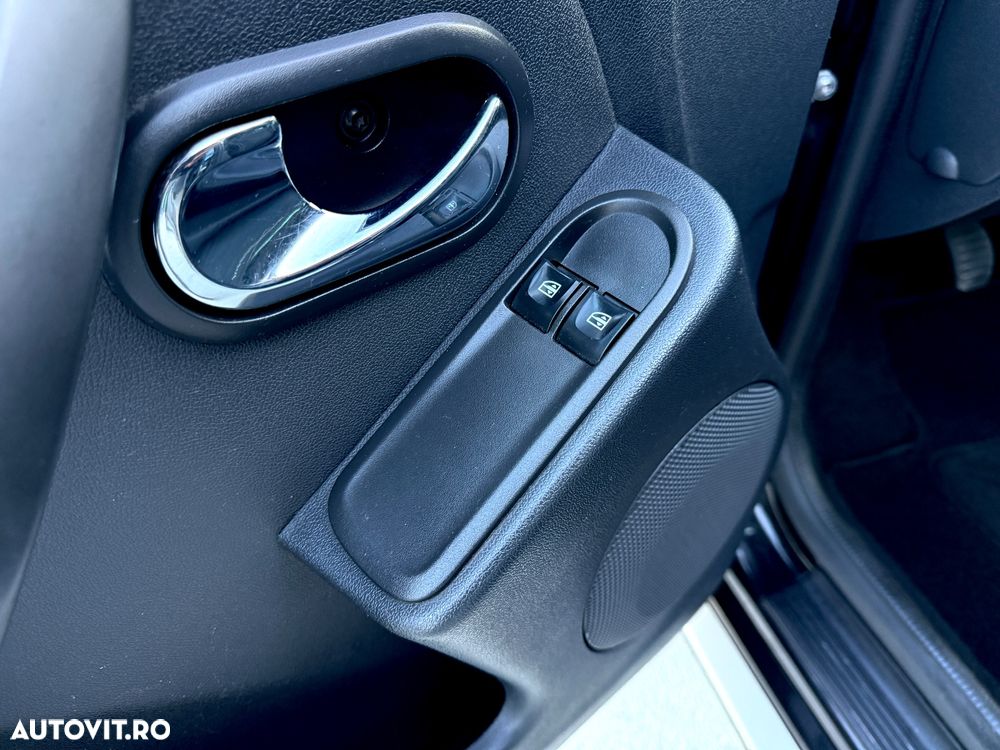 Dacia Duster 1.6 16V 105 4x2 Laureate - 22