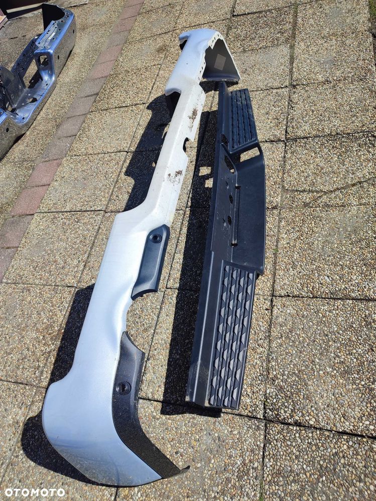 Dodge Ram 2019-23 zderzak tylny z nakładką górną - 1