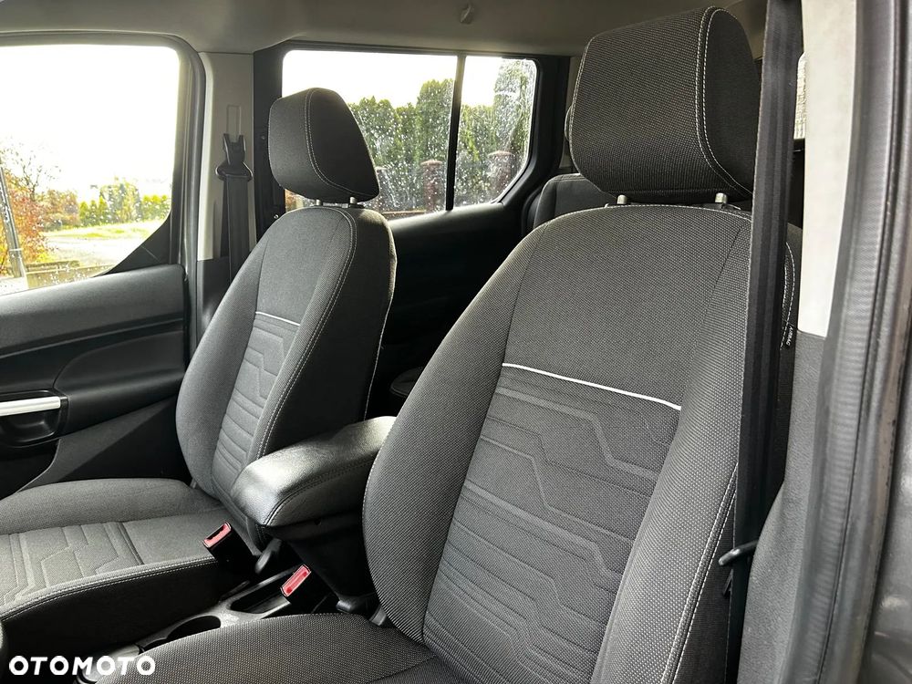 Ford Tourneo Connect Grand - 25