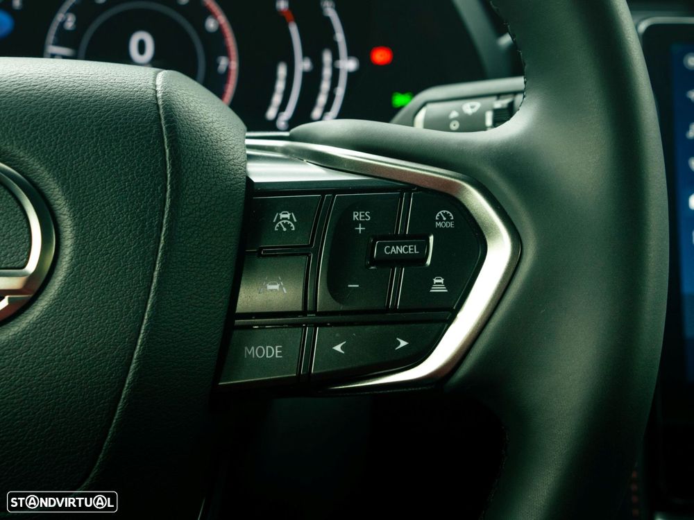 Lexus LBX Elegant - 26