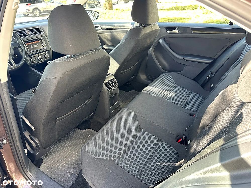 Volkswagen Jetta 1.4 TSI Comfortline - 11