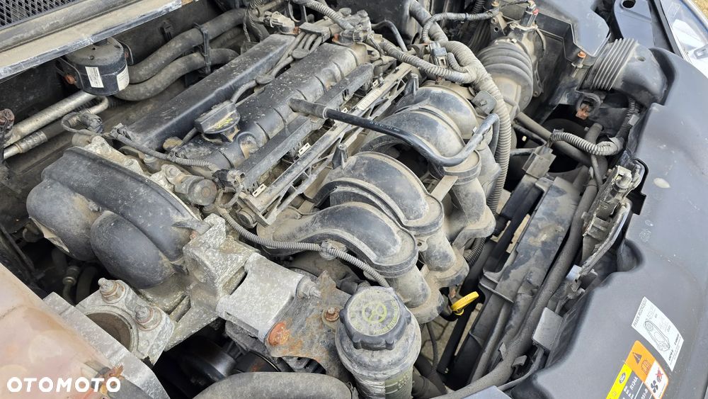 Ford Focus 1.6 Ti-VCT Ghia - 38