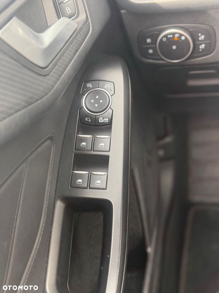Ford Focus 2.0 EcoBlue STart-Stopp-System ST-LINE - 11