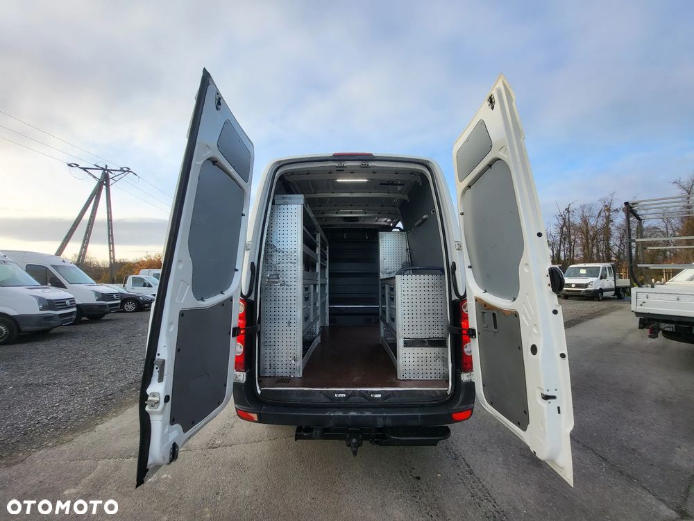 Volkswagen Crafter blaszak z zabudową warsztatową sortimo klima super stan - 8