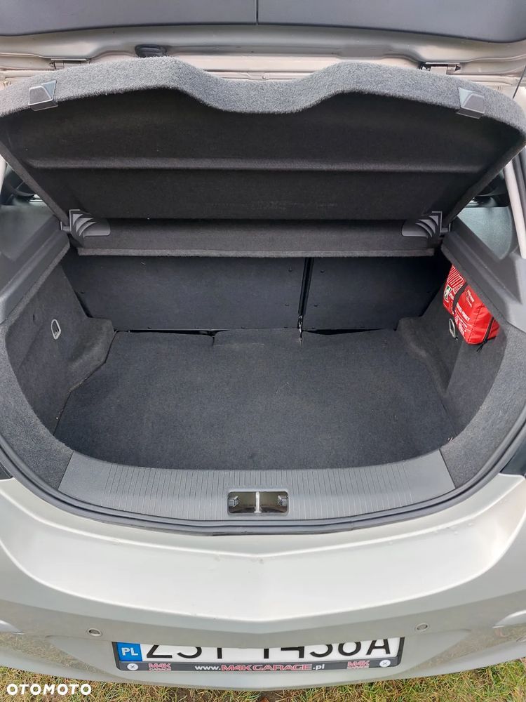 Opel Astra ver-1-9-cdti-cosmo - 14