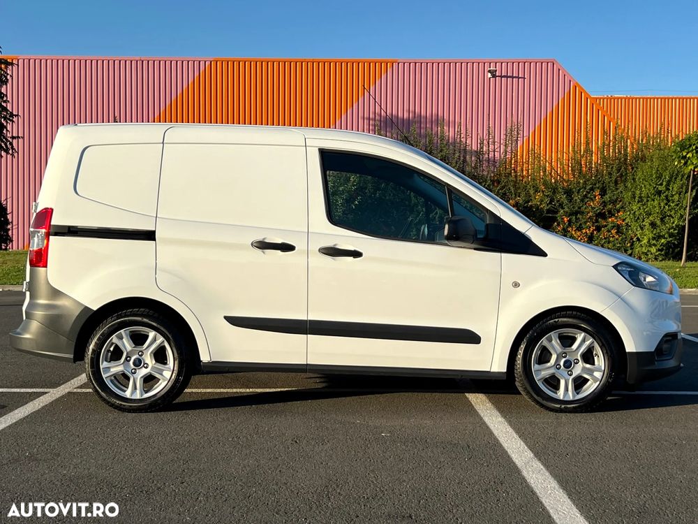 Ford Courier - 9