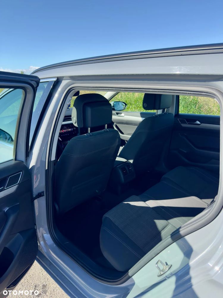 Volkswagen Passat 2.0 TSI Business DSG - 10