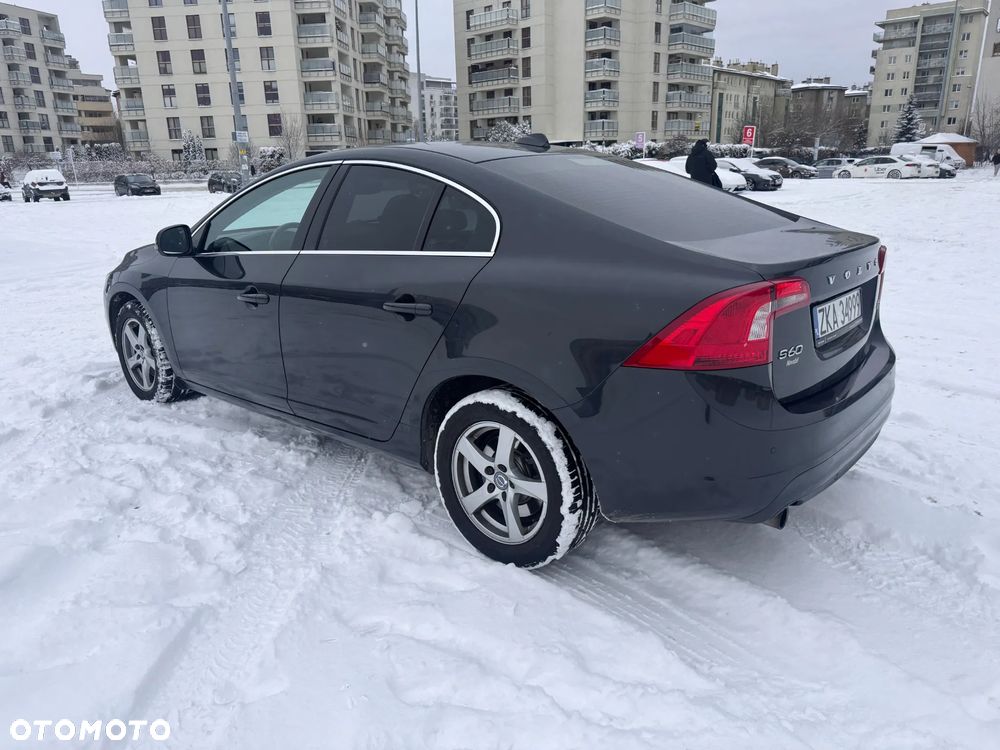 Volvo S60 D2 Momentum - 10