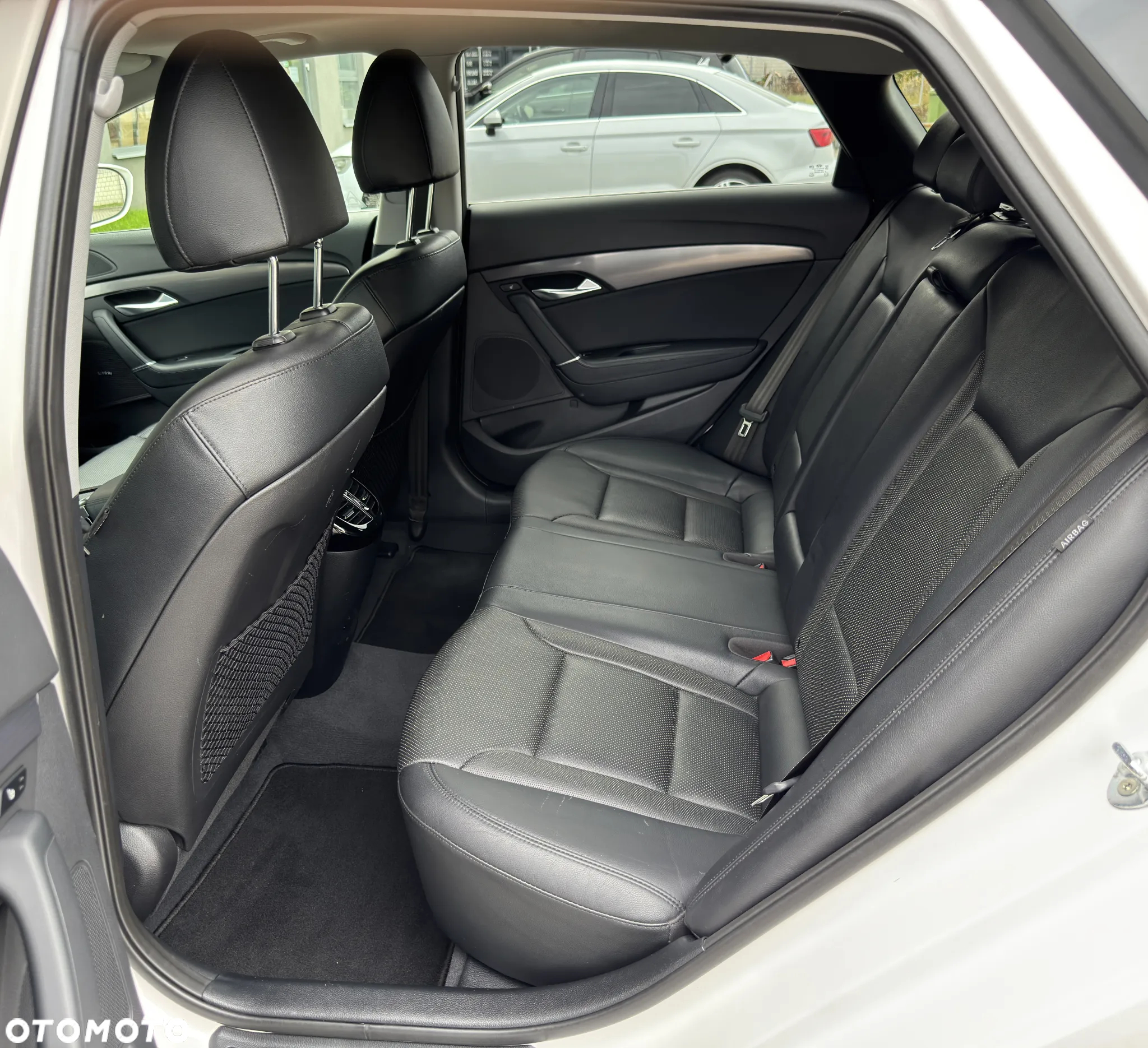 Hyundai i40 Kombi 1.7 CRDi DCT Premium - 32