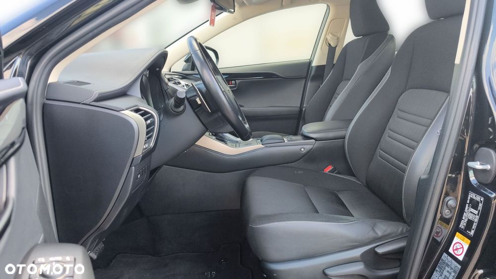 Lexus NX 300h Business Edition AWD - 15