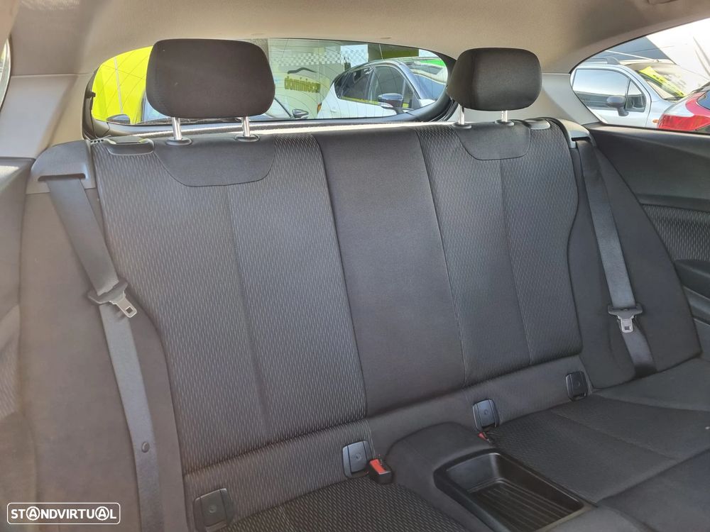 BMW 116 d EfficientDynamics Edition - 18