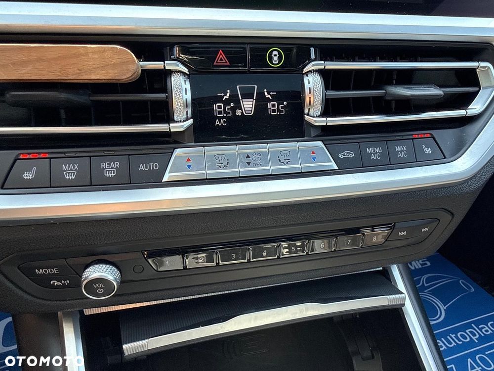 BMW Seria 3 330e M Sport sport - 29