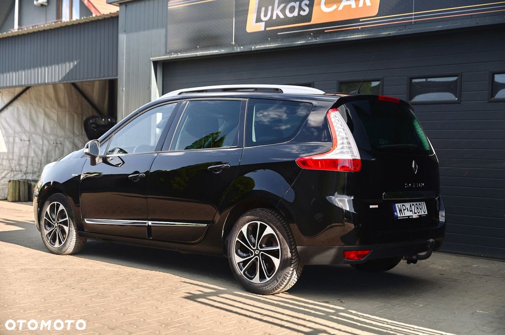 Renault Grand Scenic - 32