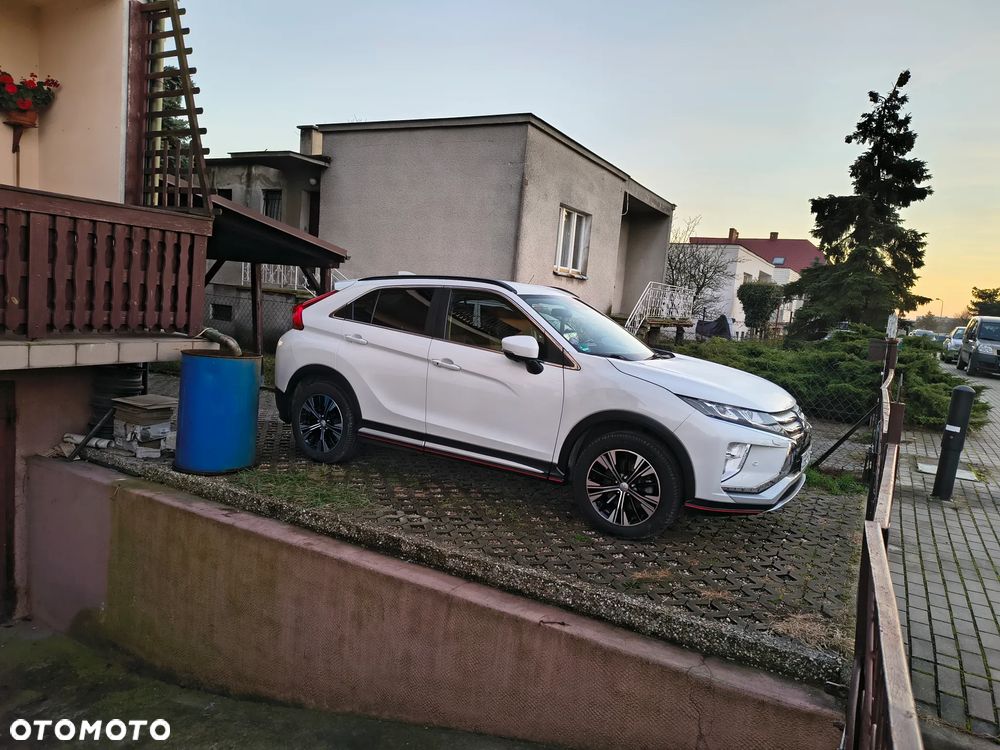Mitsubishi Eclipse Cross 1.5 T GPF Invite Plus - 2