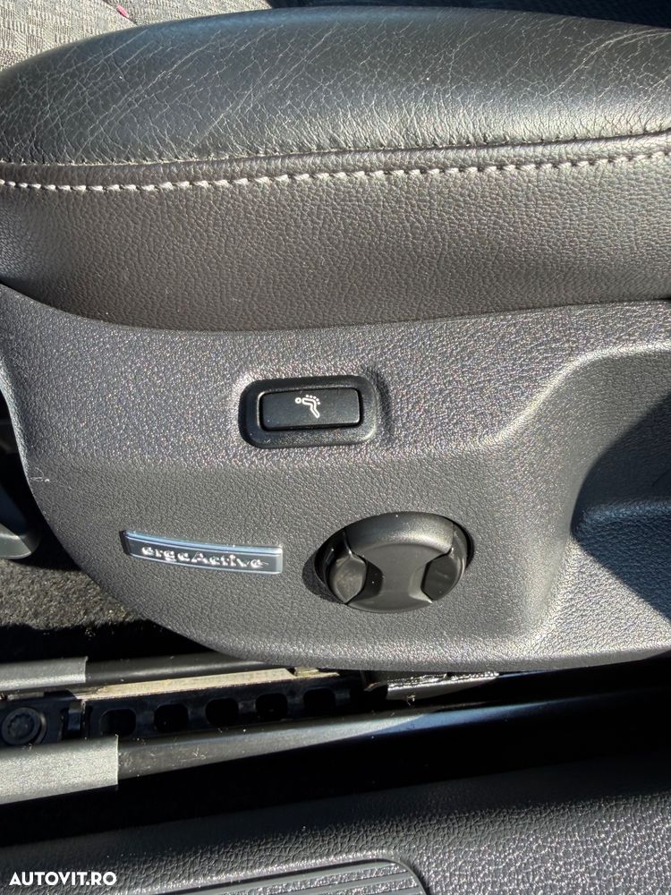 Volkswagen Golf 1.6 TDI DPF DSG MATCH - 13