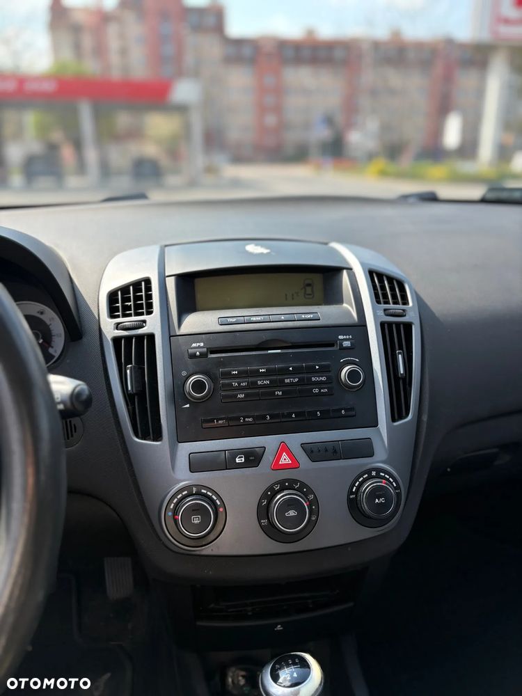 Kia Ceed 1.6 Comfort - 13