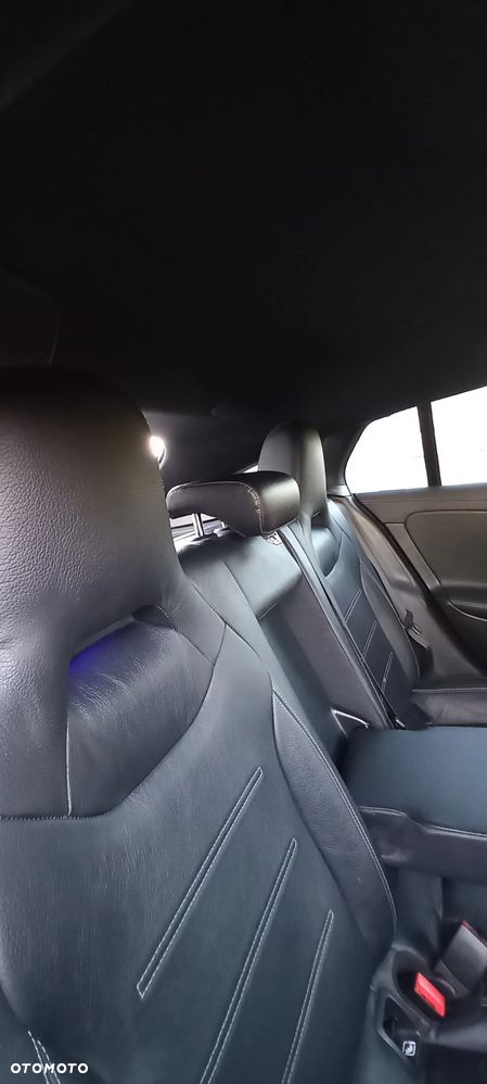 Mercedes-Benz CLA 200 AMG Line 7G-DCT - 20