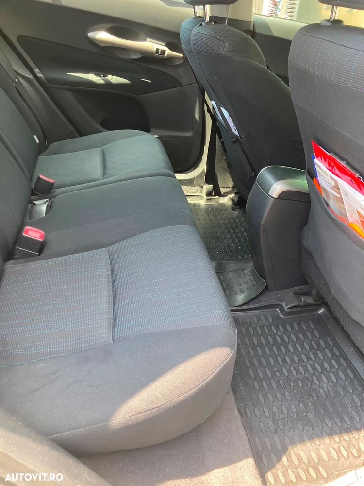 Toyota Auris - 10