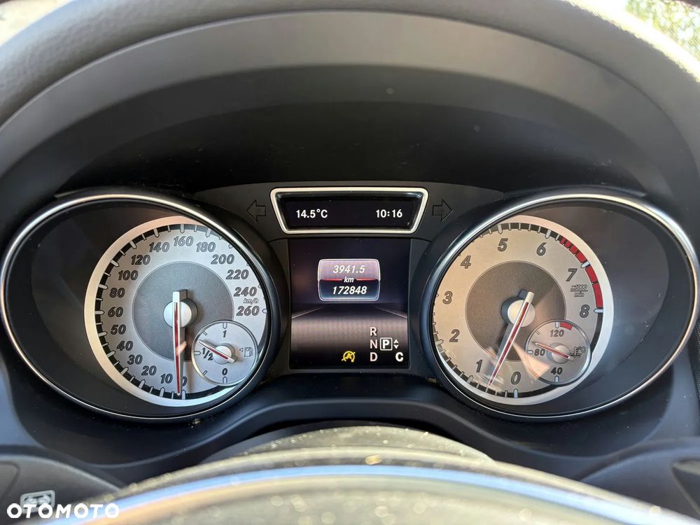 Mercedes-Benz CLA Shooting Brake 200 7G-DCT Orange Art Edition - 13