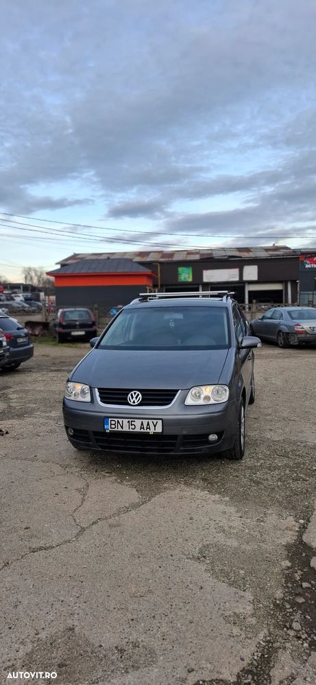 Volkswagen Touran 1.9TDI Highline - 1