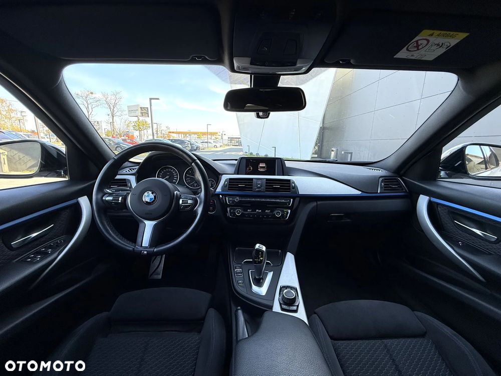 BMW Seria 3 330i GPF xDrive M Sport - 24