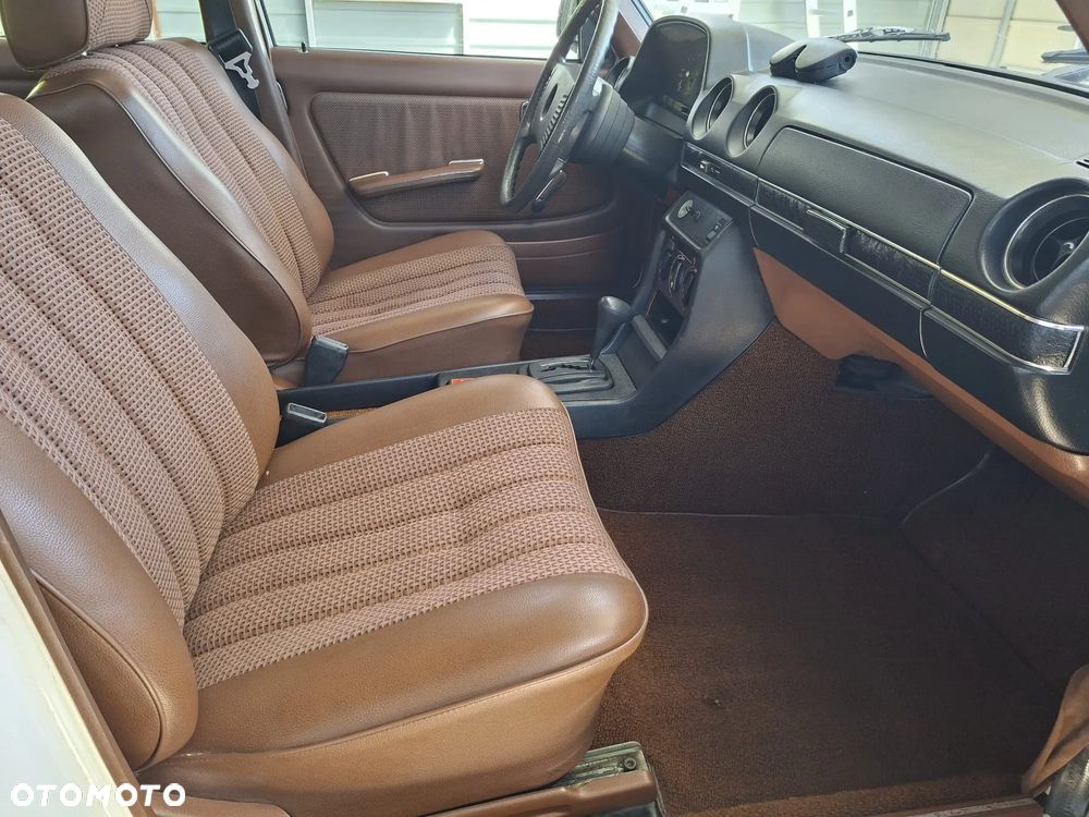 Mercedes-Benz W123 - 6