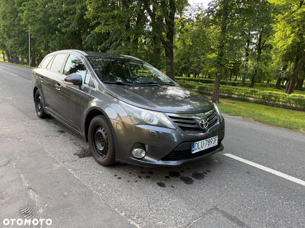 Toyota Avensis 1.8 Sol plus NAVI MS - 1