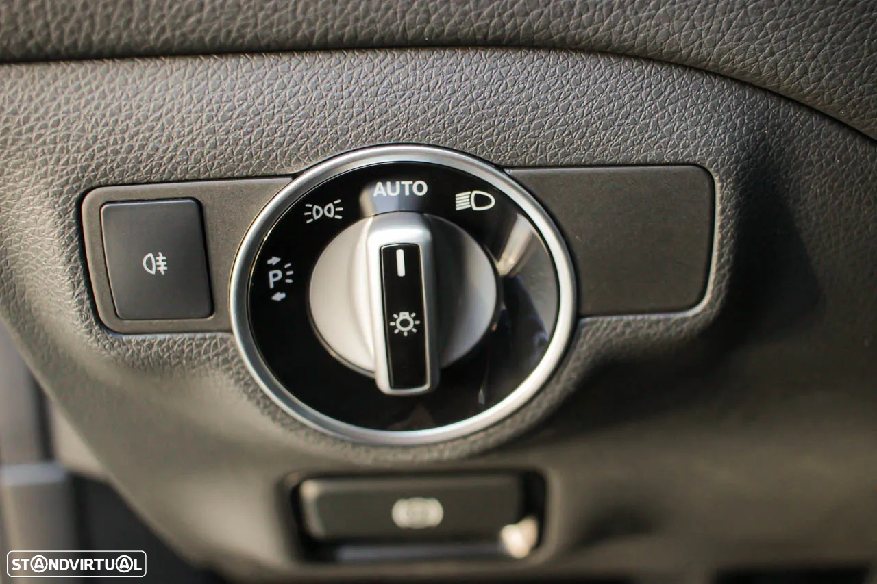 Mercedes-Benz GLA 180 CDi AMG Line - 11