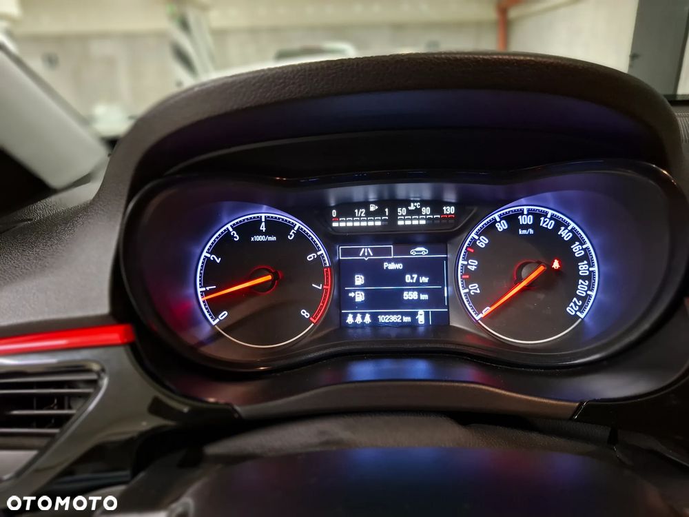 Opel Corsa 1.4 T Color Edition S&S - 10
