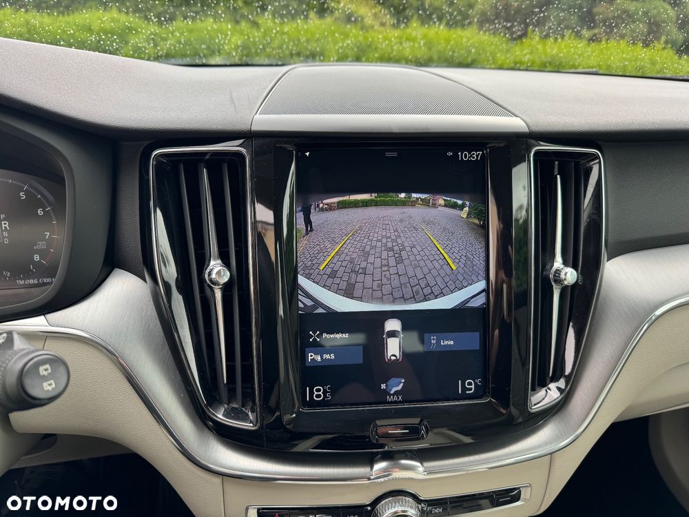 Volvo XC 60 T4 Momentum Pro - 20