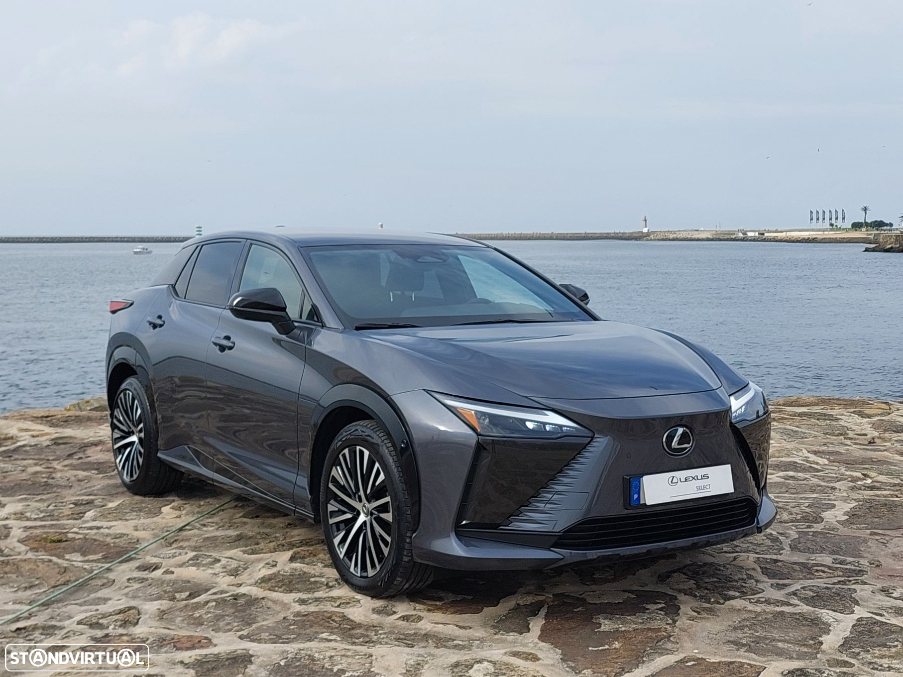 Lexus rz-450e Luxury - 17