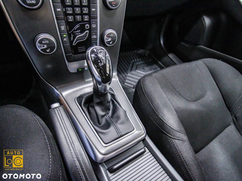 Volvo V40 Cross Country T4 AWD Geartronic Momentum - 23