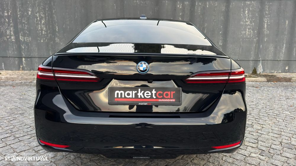 BMW i5 eDrive40 - 12