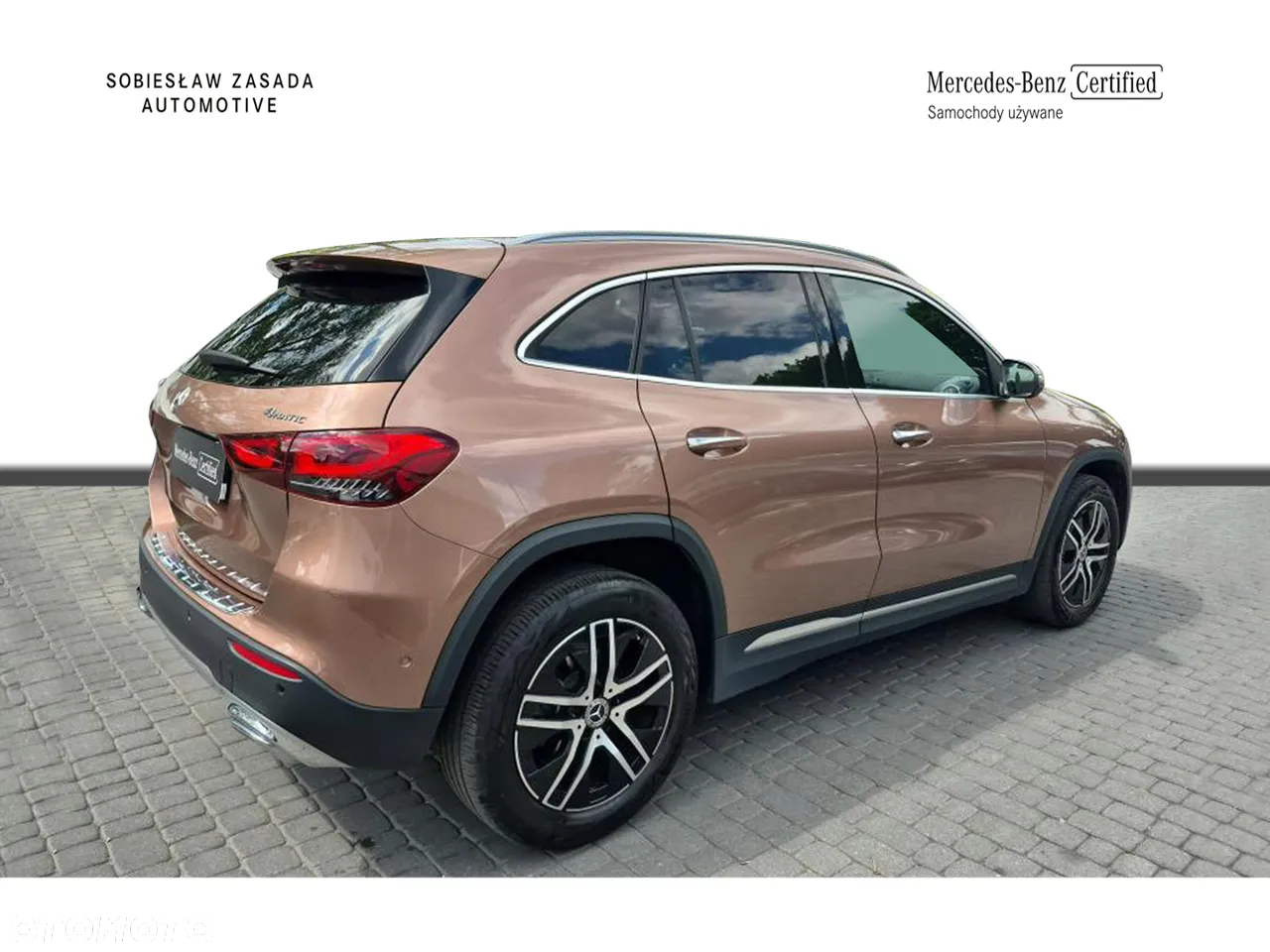Mercedes-Benz GLA 200 4-Matic Progressive - 5