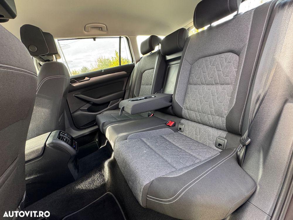 VOLKSWAGEN Passat 2022 — imagine 13
