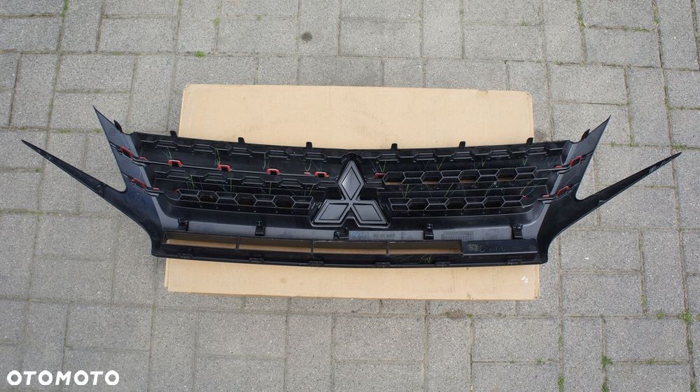 ATRAPA PRZEDNIA GRILL MITSUBISHI SPACE STAR II LIFT - 9