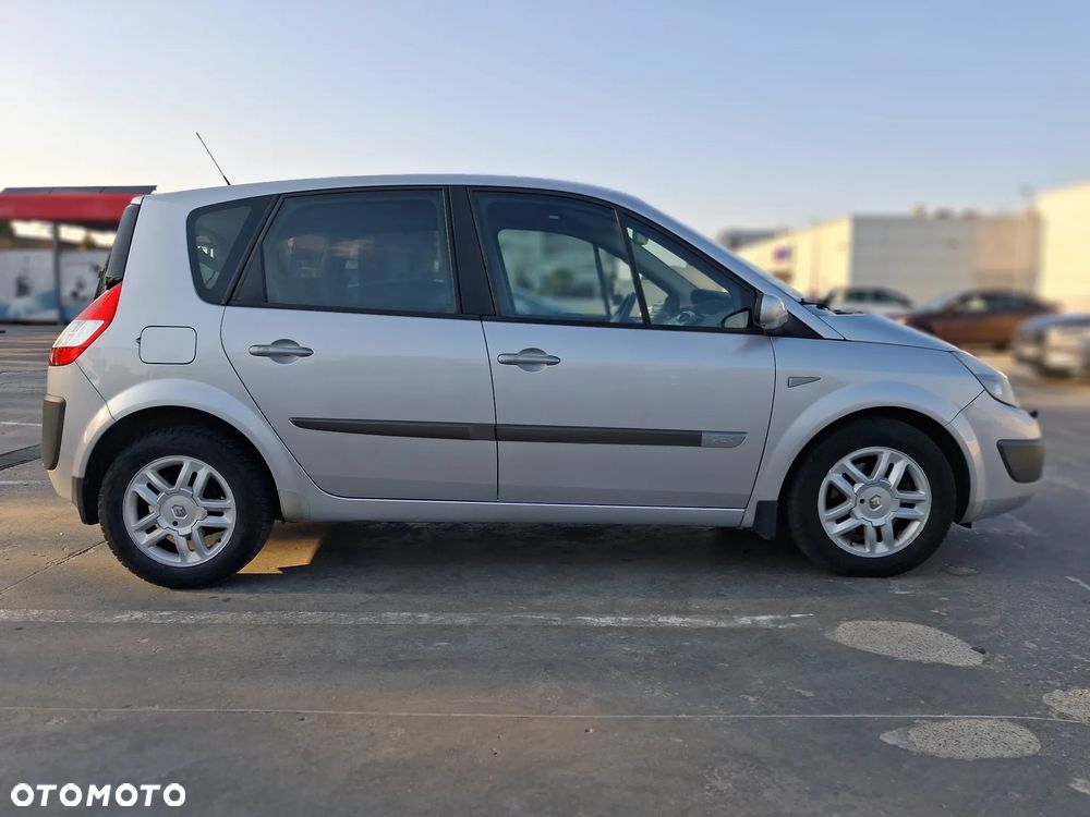 Renault Scenic 1.9 dCi Confort Expression - 3