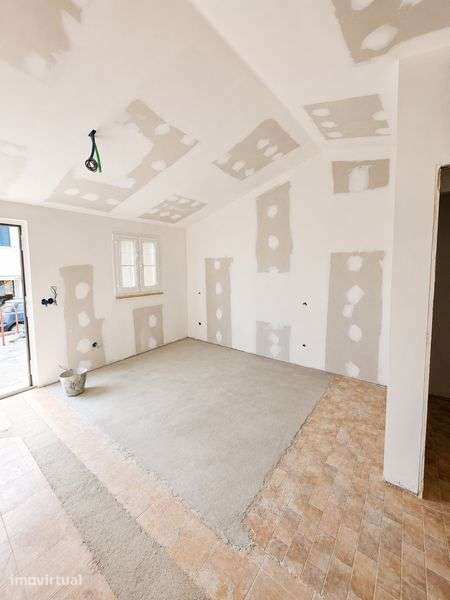 Moradia T0 em Tomar – Ideal para Investimento e Arrendamento - Grande imagem: 5/7