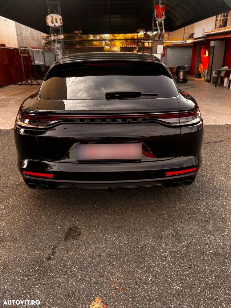 Porsche Panamera 4 E-Hybrid - 12