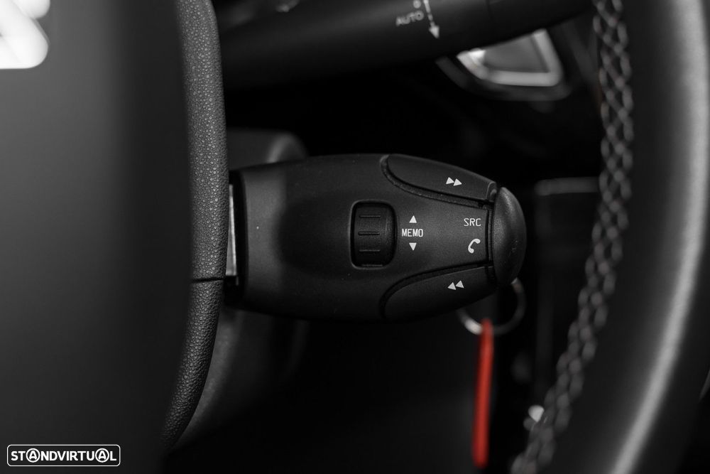 DS DS3 1.2 PureTech So Chic EAT6 - 19