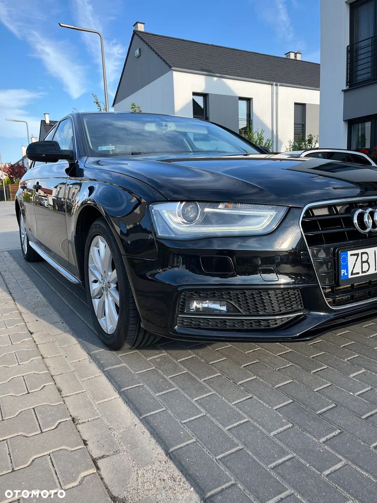 Audi A4 Limousine - 8